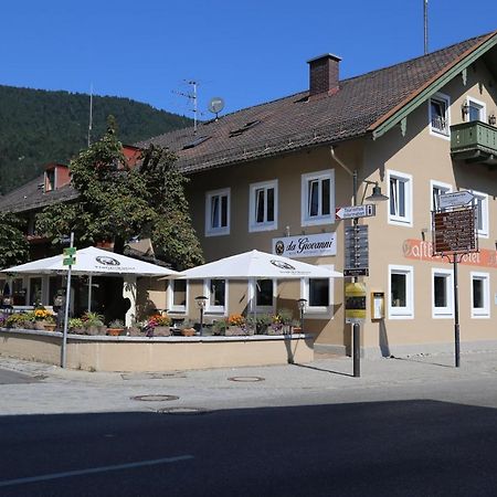 Landgasthof Kirchmayer Farchant Exterior foto