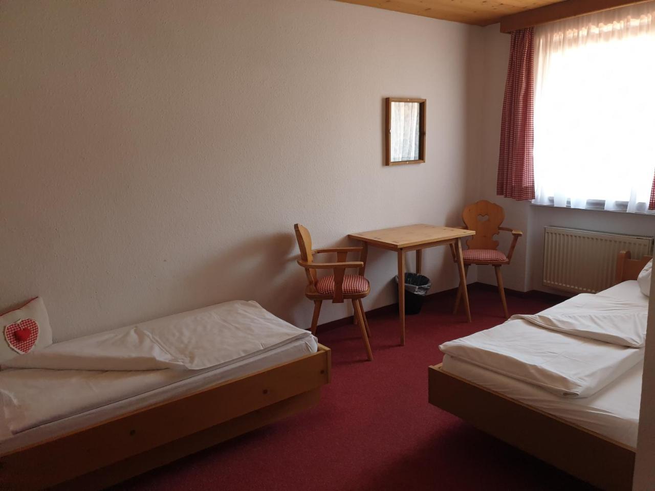 Landgasthof Kirchmayer Farchant Exterior foto